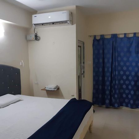Srinivasa Hotel Tirupati Dış mekan fotoğraf