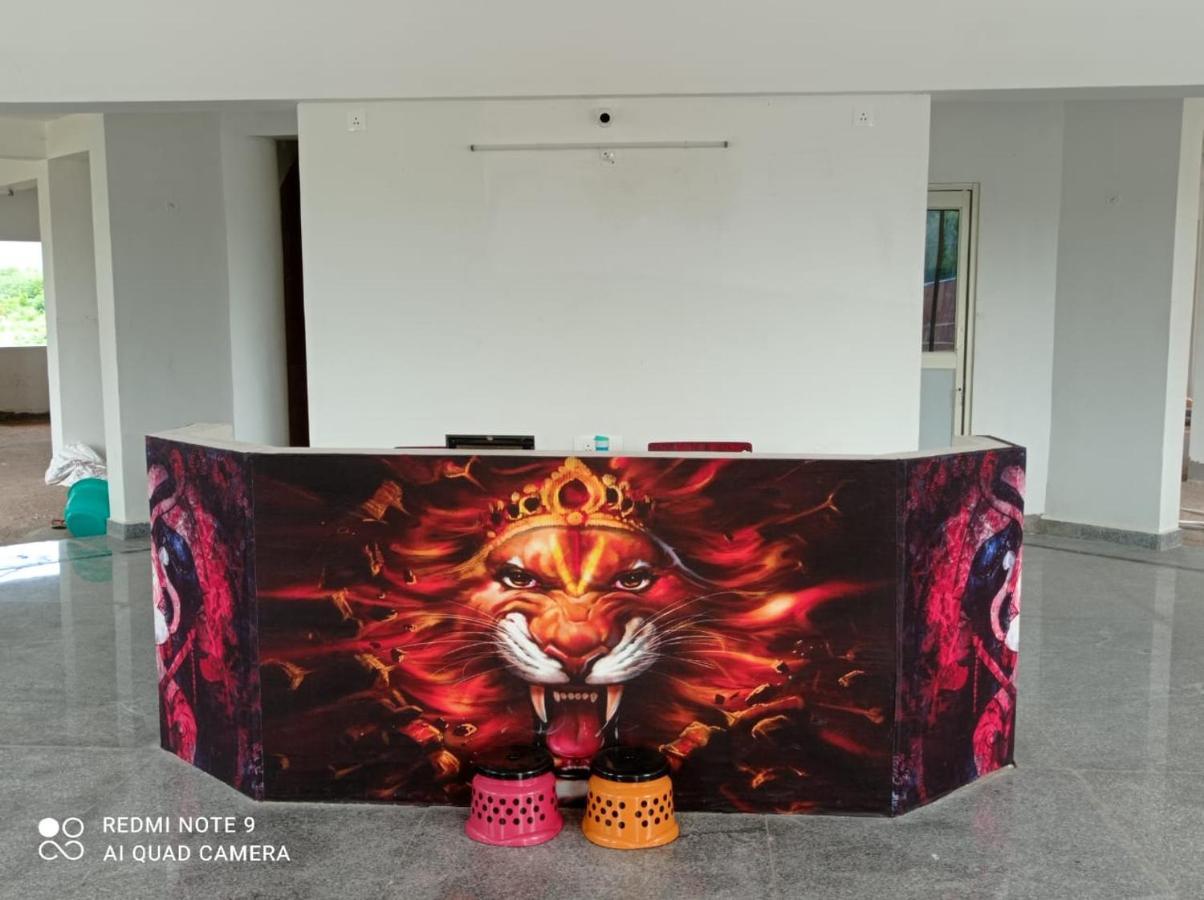 Srinivasa Hotel Tirupati Dış mekan fotoğraf